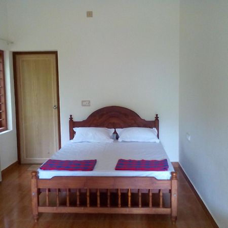 Ivory Coaste Hotel Kannur Bagian luar foto