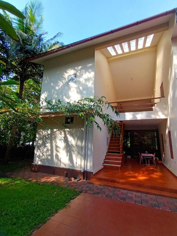 Ivory Coaste Hotel Kannur Bagian luar foto