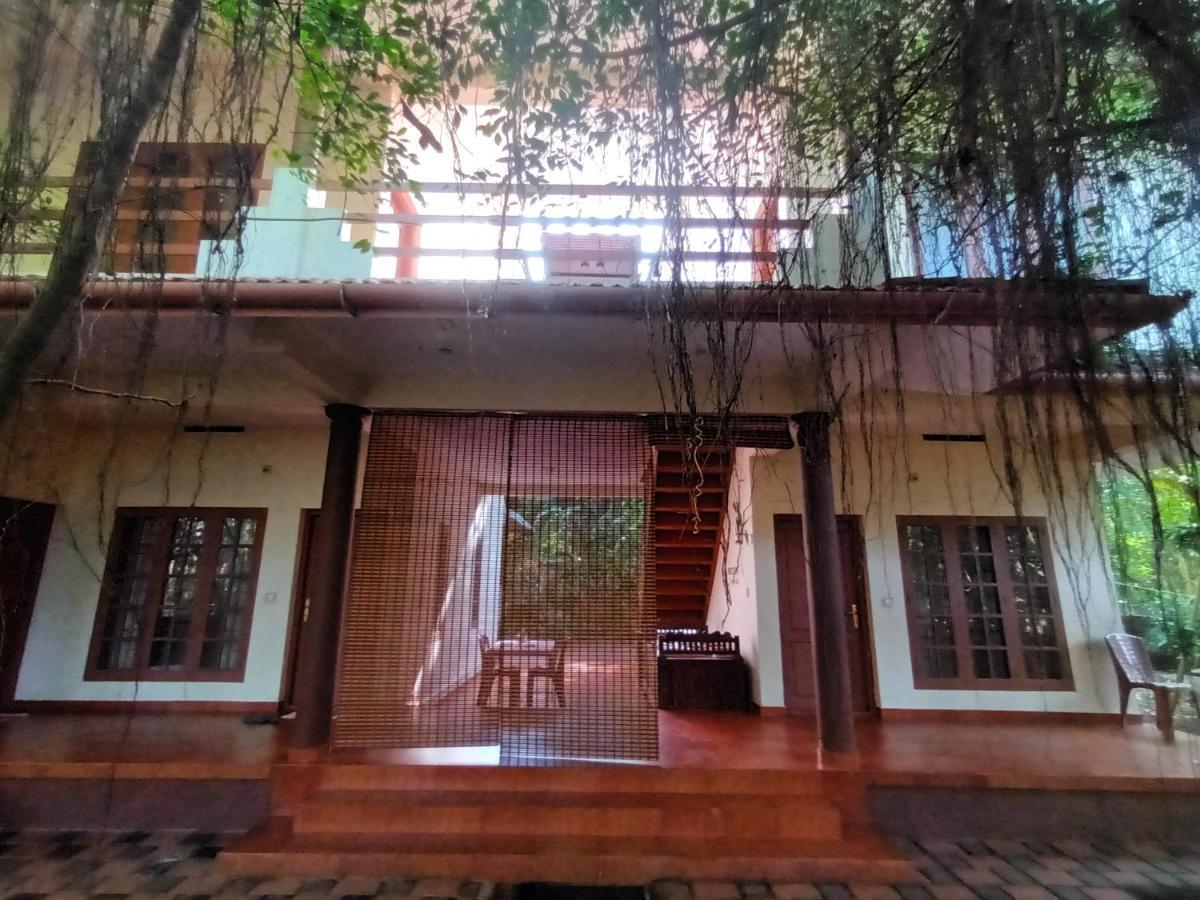 Ivory Coaste Hotel Kannur Bagian luar foto