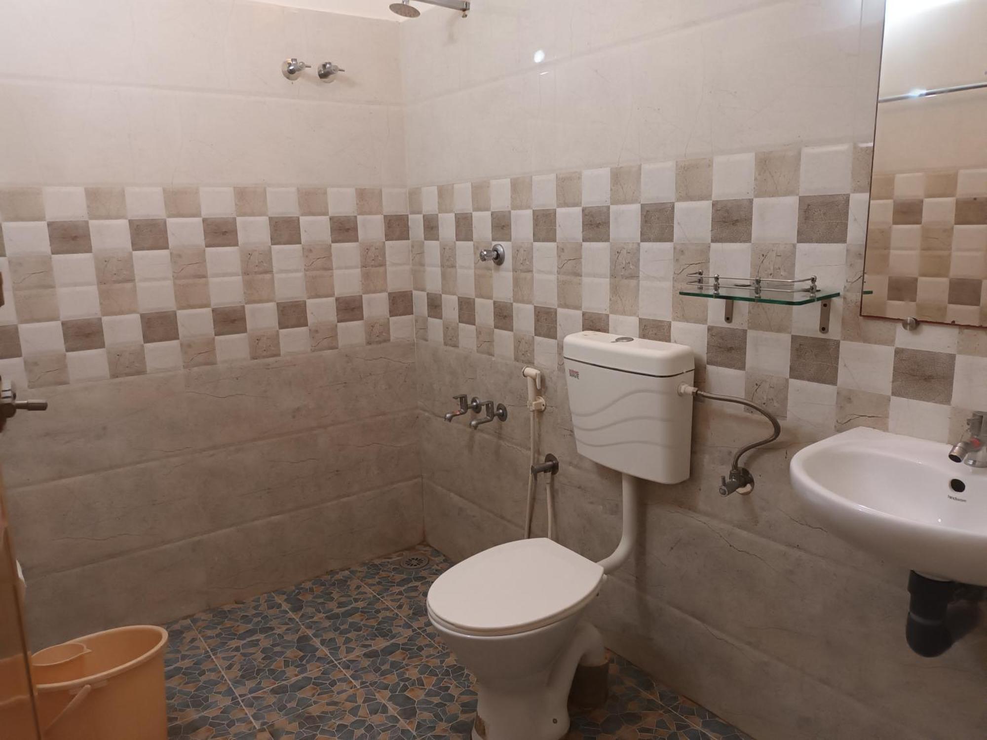 Ivory Coaste Hotel Kannur Bagian luar foto
