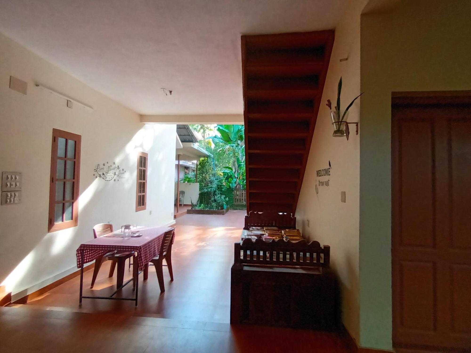 Ivory Coaste Hotel Kannur Bagian luar foto