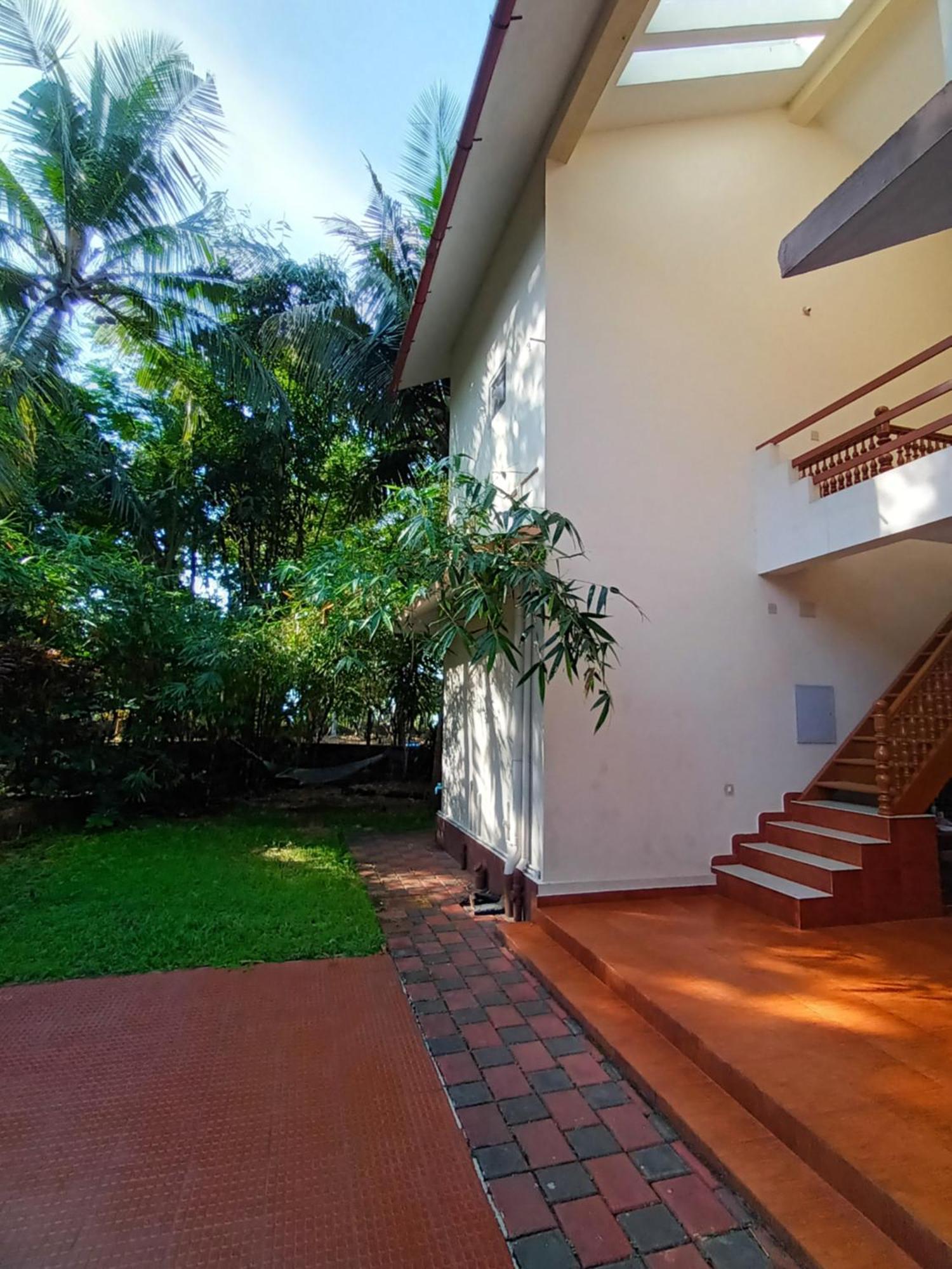 Ivory Coaste Hotel Kannur Bagian luar foto