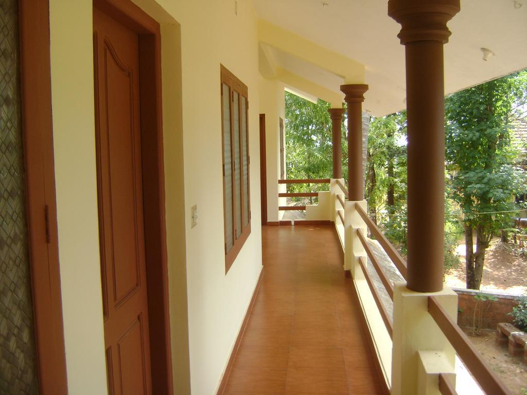 Ivory Coaste Hotel Kannur Bagian luar foto