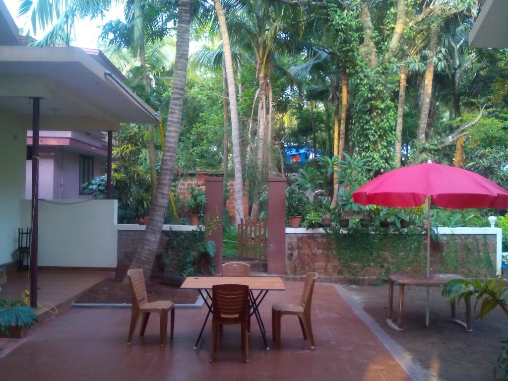 Ivory Coaste Hotel Kannur Bagian luar foto