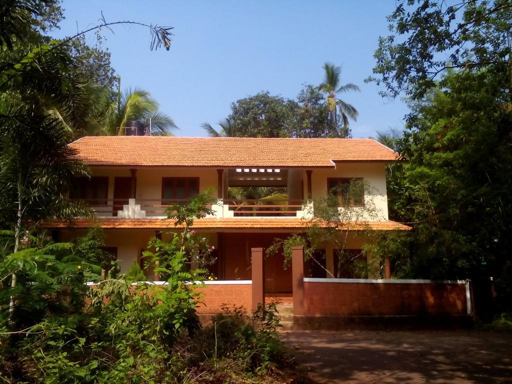 Ivory Coaste Hotel Kannur Bagian luar foto