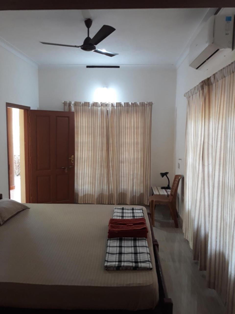 Ivory Coaste Hotel Kannur Bagian luar foto